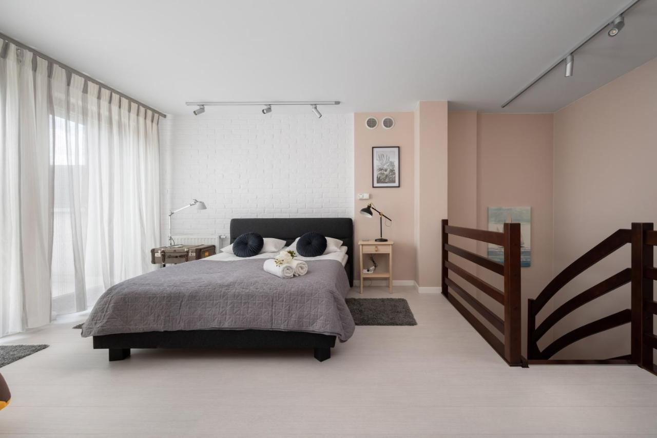 Wroclaw Dabie Silver By Renters Bagian luar foto